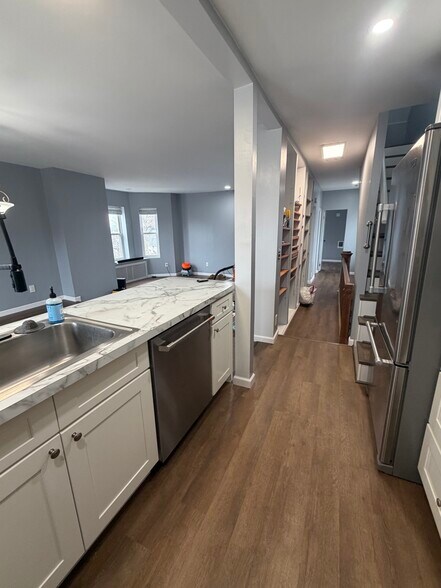 Building Photo - 326 Walnut St