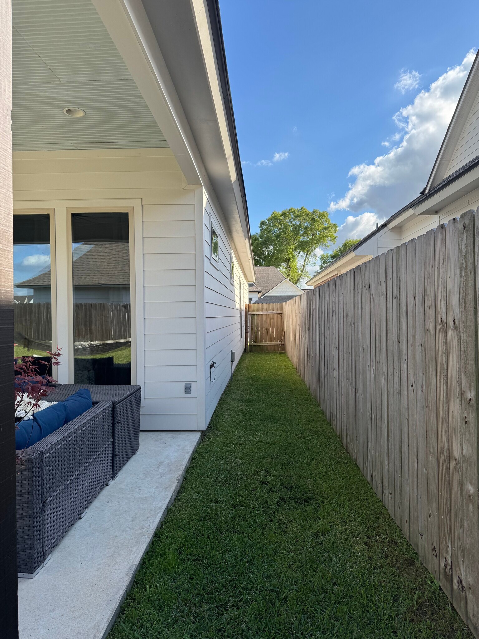 Building Photo - 103 Ella Hill St