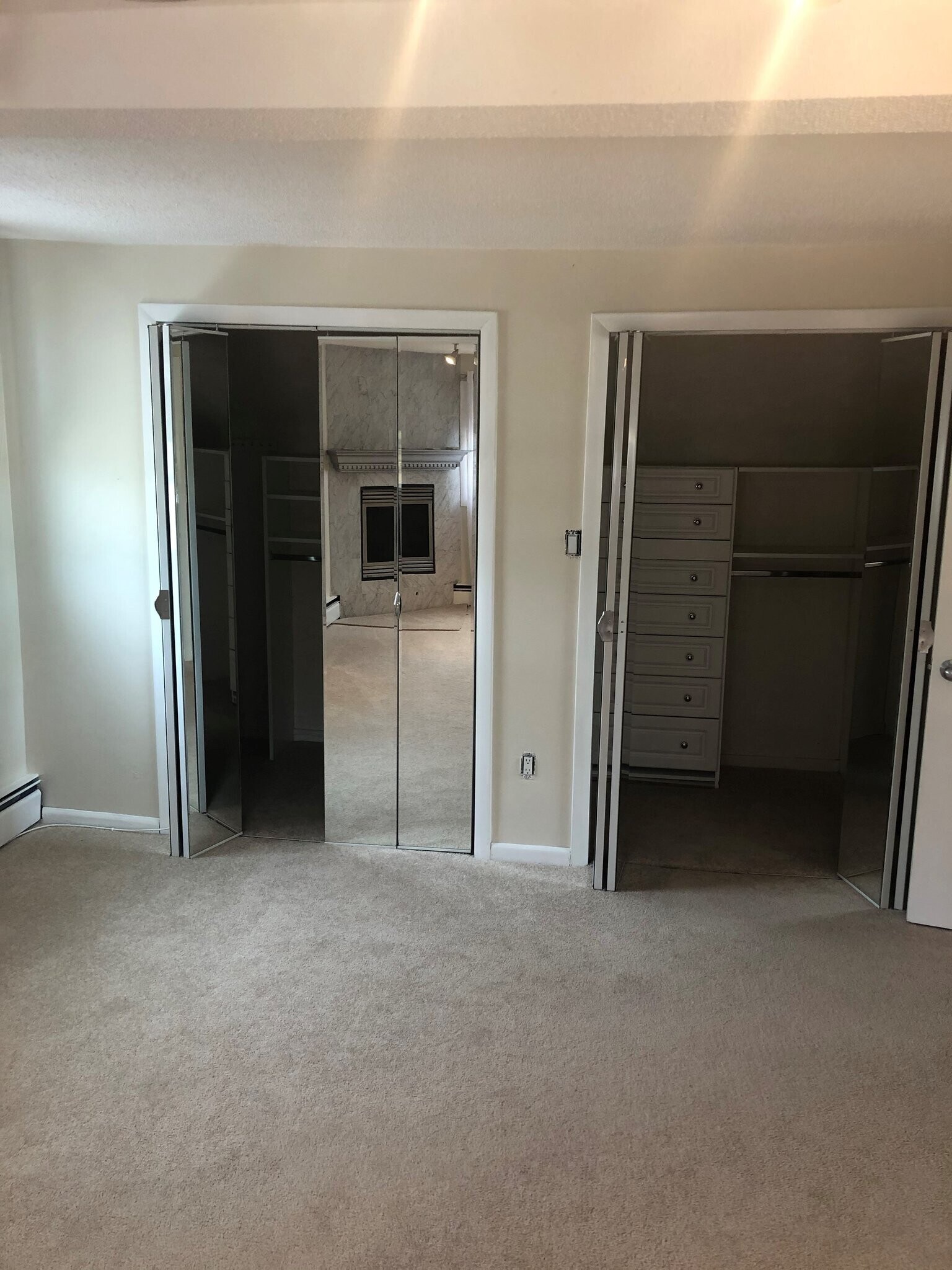 Building Photo - 311 Racebrook Rd