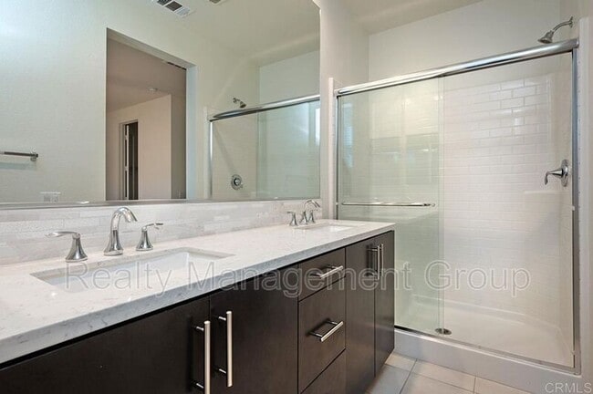 Building Photo - 3395 Campo Azul Ct