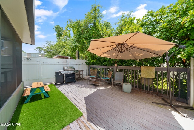 Building Photo - 7207 Quail Hollow Dr