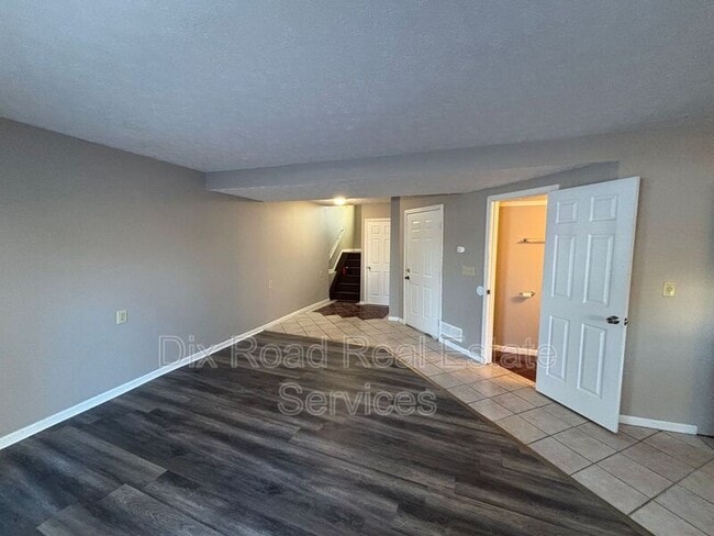 Building Photo - 1907 Finley St