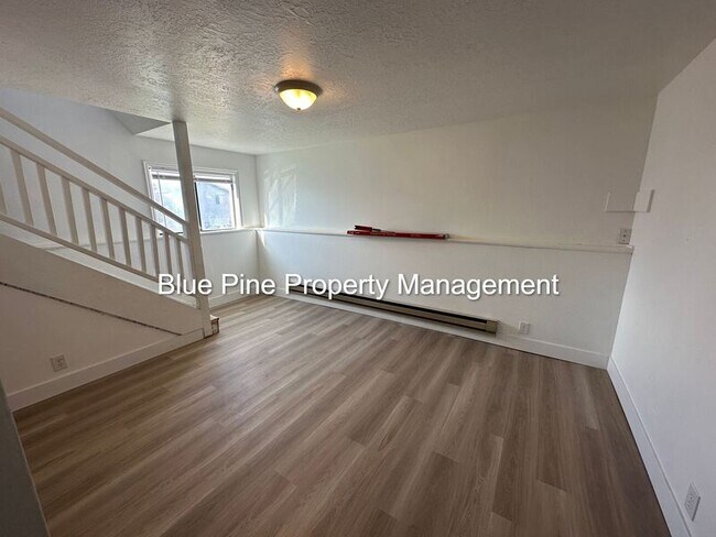 Building Photo - 1224 Holman Ave