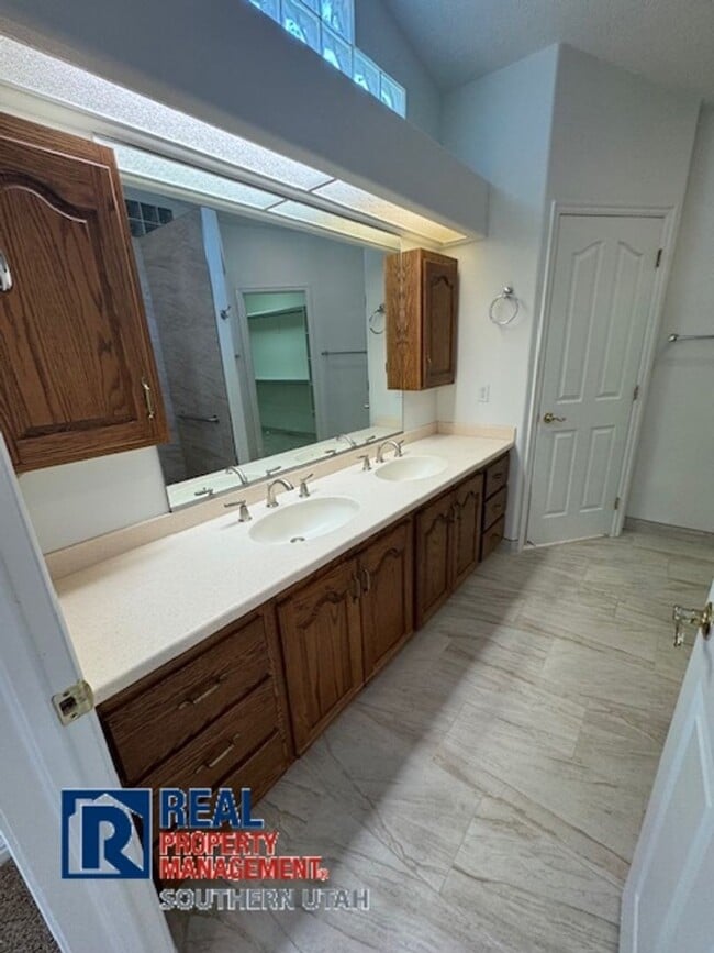 Building Photo - Hurricane Home on Large Lot