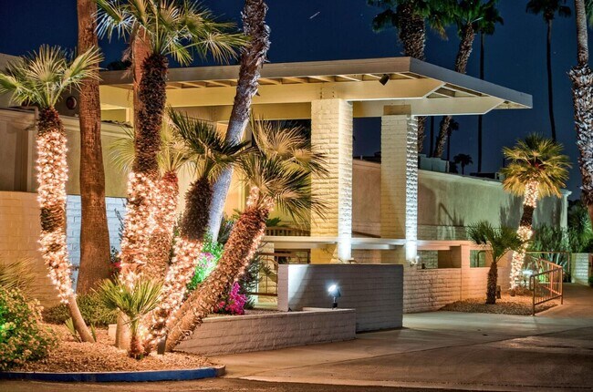 Building Photo - 477 Desert Lakes Dr