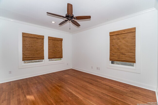 Building Photo - 351 Redwood St