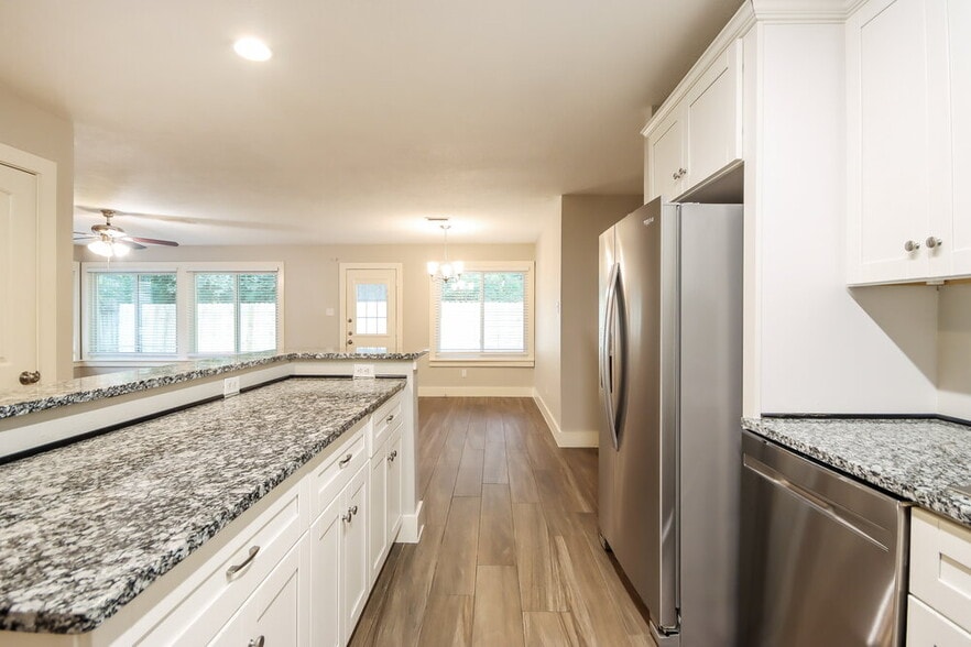 Building Photo - 18154 Windy Oaks Ct