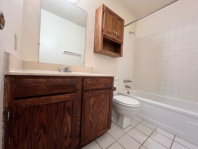 Building Photo - Near Academy Hills Park, Great NE Location...