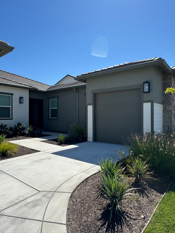 Building Photo - 4641 Blushing Lily Way