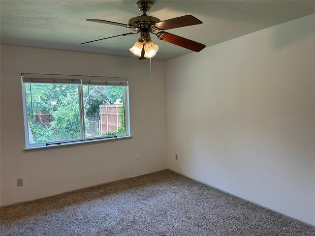 Building Photo - 553 Hightrail Dr