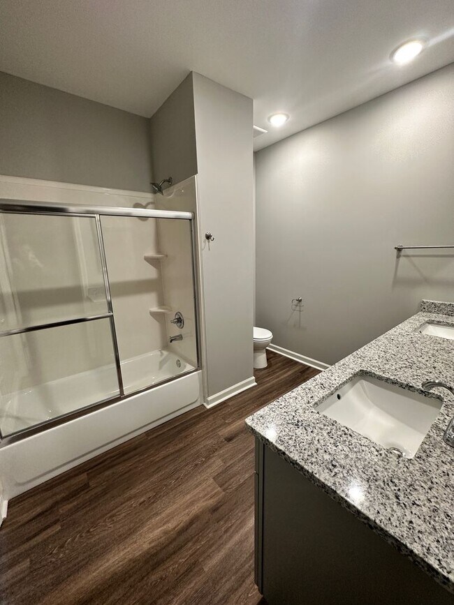 Building Photo - 4 bed, 2 bath home built in 2022