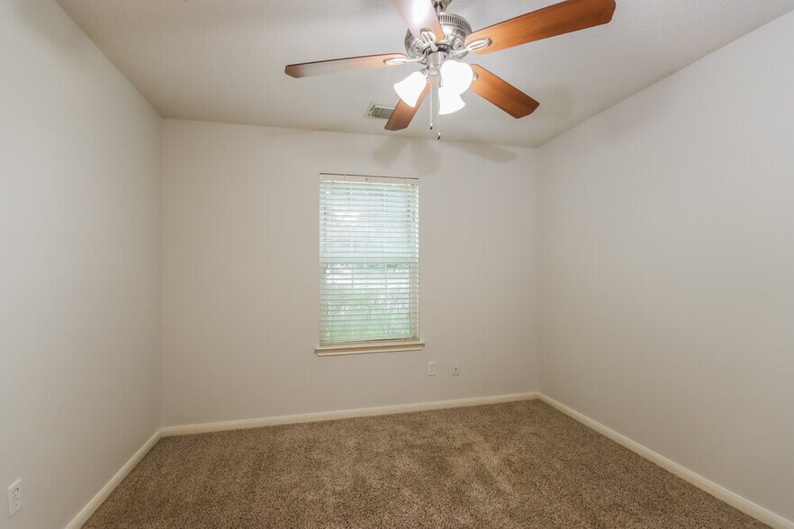 Building Photo - 4422 Cannongate Dr