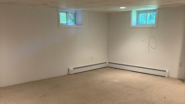 Building Photo - 120 Peters Ln