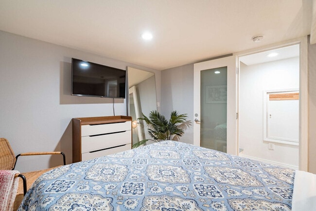 Building Photo - 1616 NW Northrup St