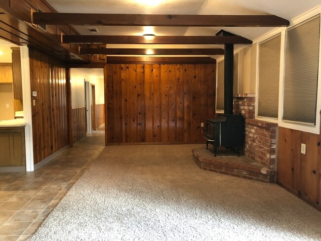 Building Photo - 1980 Sultana Dr