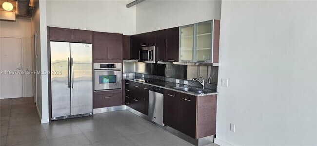 Building Photo - 3029 NE 188th St