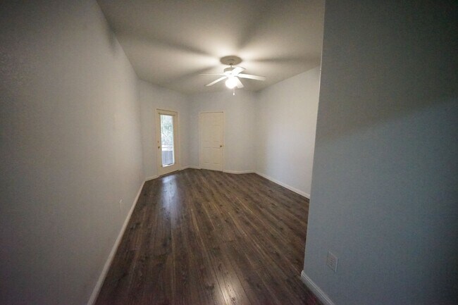 Building Photo - 833 Aspen Peak Loop