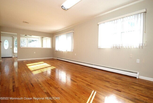Building Photo - 2217 Mt Hope Ln