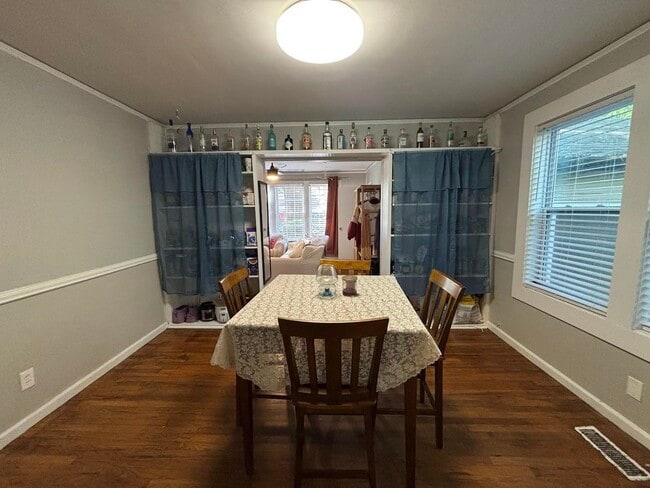 Building Photo - 123 Westridge Dr