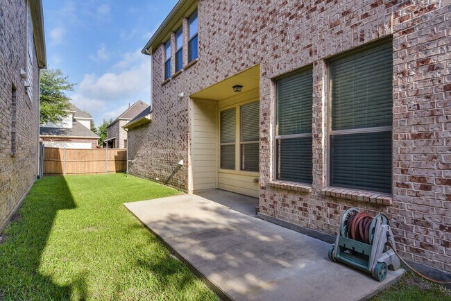Building Photo - NICE 3 BEDROOM PATIO HOME LOCATED IN COTTONWOOD CREEK!
