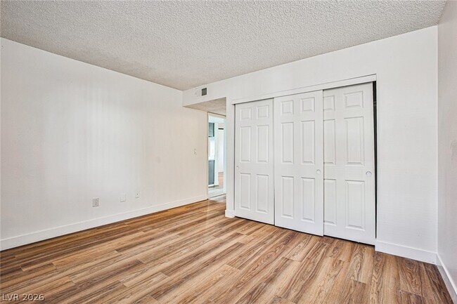 Building Photo - 3585 Arville St