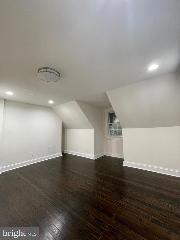 Building Photo - 420 Woodford St