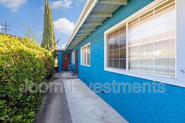 Building Photo - 818 Mayflower Ave