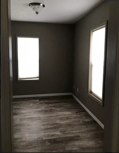 Building Photo - 1205 N Main Ave