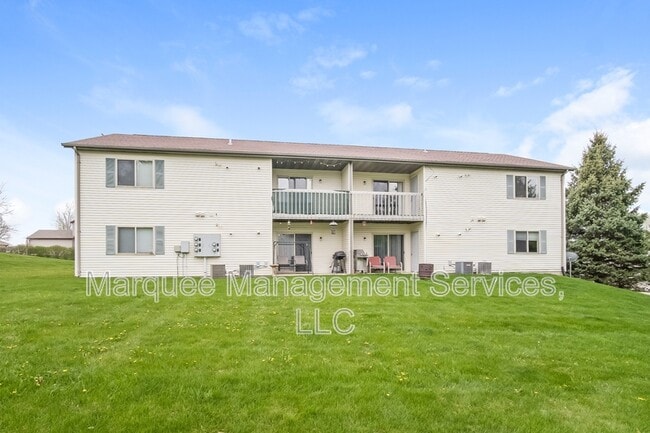 Building Photo - 213 Chateau Dr