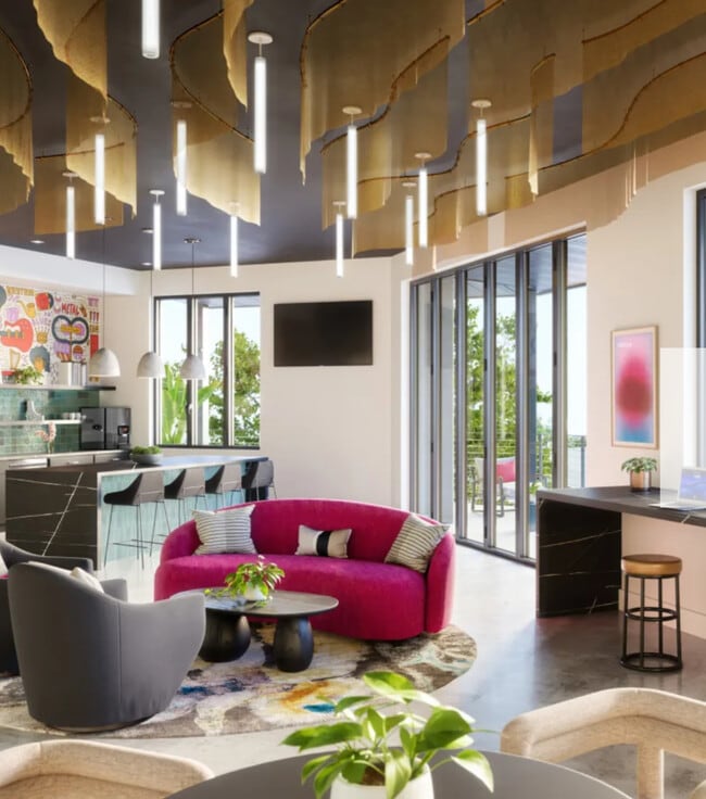 Building Photo - Tower Broadway