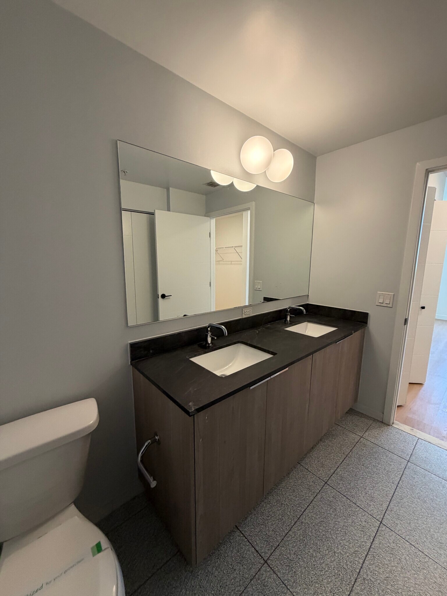 Building Photo - 11300 Biscayne Blvd