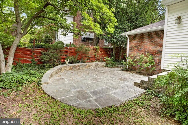 Building Photo - 4705 Hunt Ave