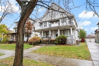 Building Photo - 3422 Mapledale Ave