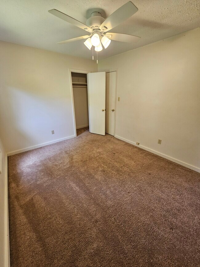 Back bedroom with closet - 404 Rams Rd