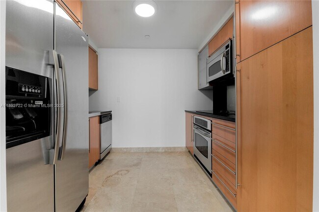 Building Photo - 6365 Collins Ave