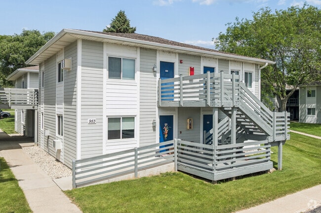 Building Photo - Orchard Courts Apartments