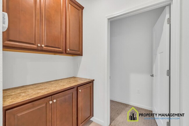 Building Photo - Vineyard Creek-Former Model Home