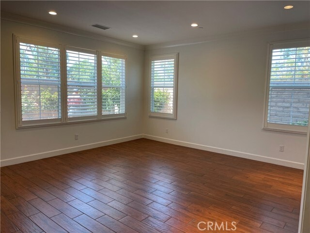 Building Photo - 123 Stallion