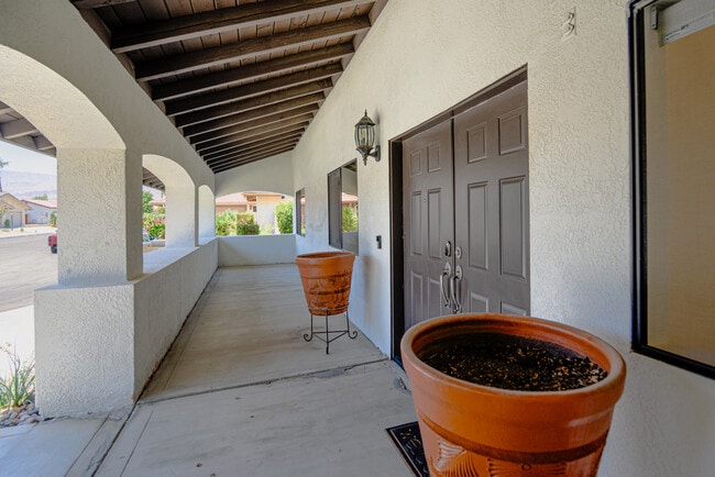 Building Photo - 74830 Waring Ct