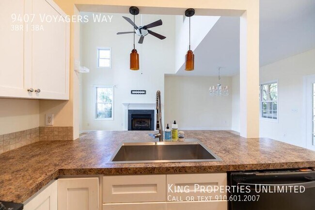 Building Photo - 9407 Voyagers Way
