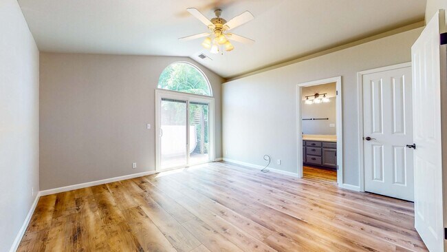 Building Photo - 2014 Tablerock Ct