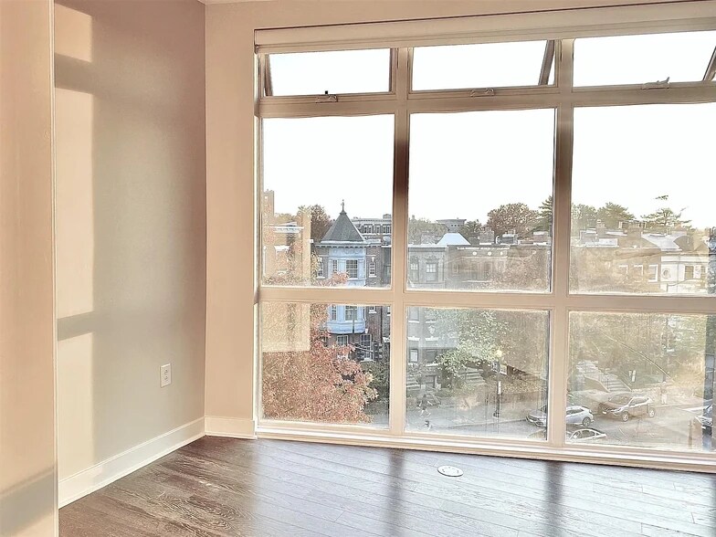 Building Photo - 1794 Lanier Pl NW