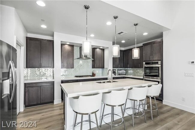 Building Photo - Modern 6Bedroom Desert Oasis with Strip & ...