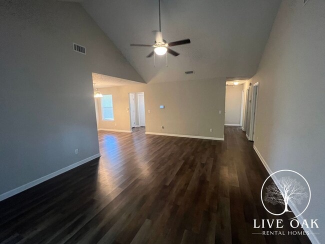 Building Photo - 854 Ridgewood Way