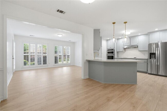 Building Photo - 330 Carybell Ln