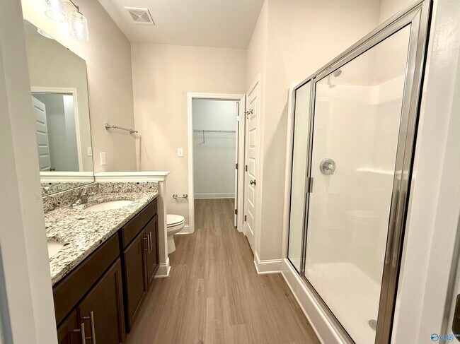 Building Photo - 4018 Rockland Cir SE