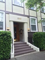 Building Photo - 1303 Division Ave