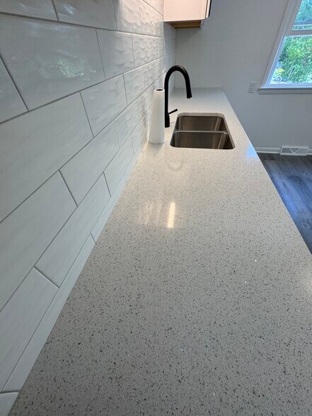 Building Photo - 2883 S Linebarger Ter