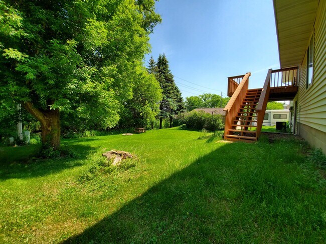 Building Photo - 627 36th St SW