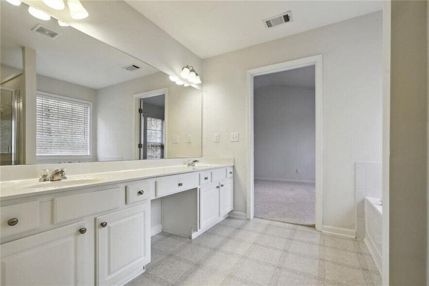 Building Photo - 3033 Hartright Bend Ct